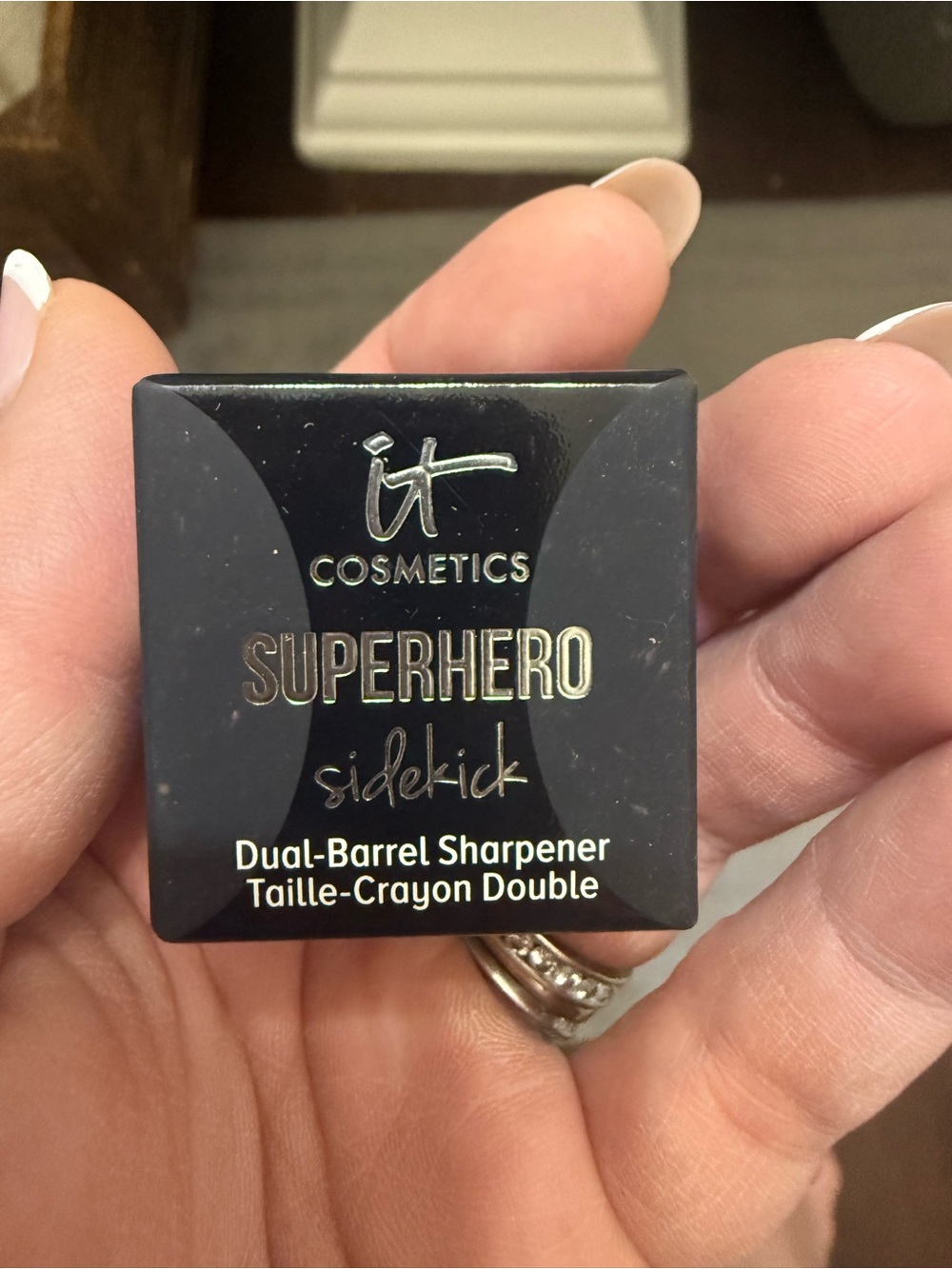 it cosmetics Superhero Sidekick Dual-Barrel Sharpener — Black